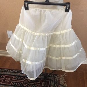 Vintage petticoat.  Size small. Off white